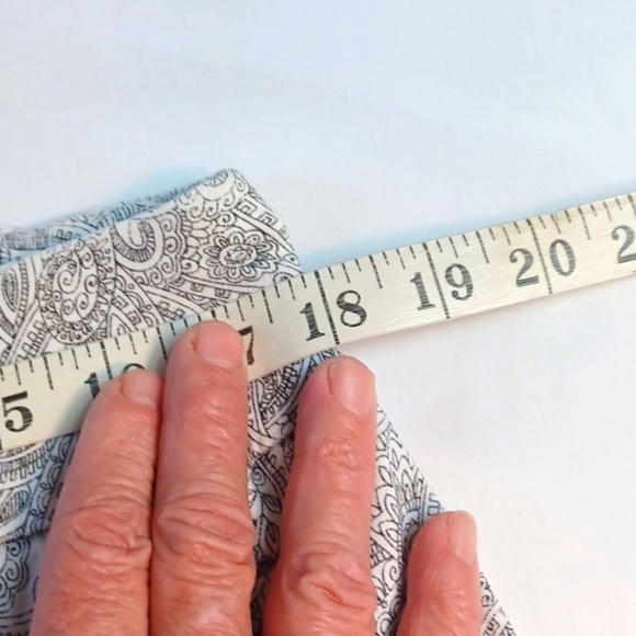 Vanhuesen  Tweed  Gray Casual  Capri Pants Sz 16 Stretch - Picture 4 of 8